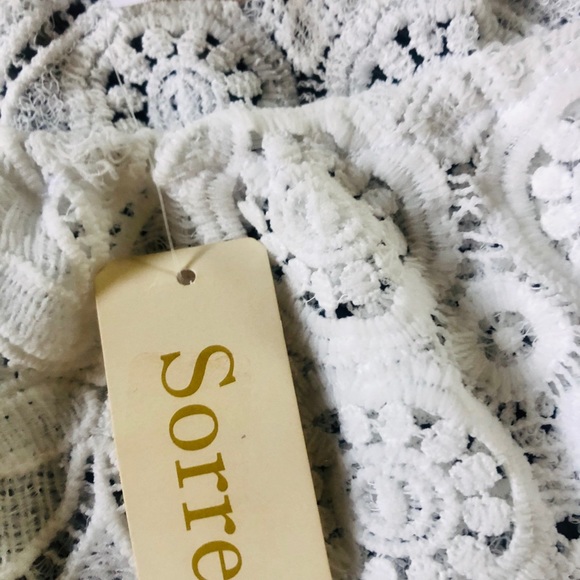 CLOSET CLEAR OUT IS HERE! Acepting all offers 🌺🌺 - Picture 5 of 8